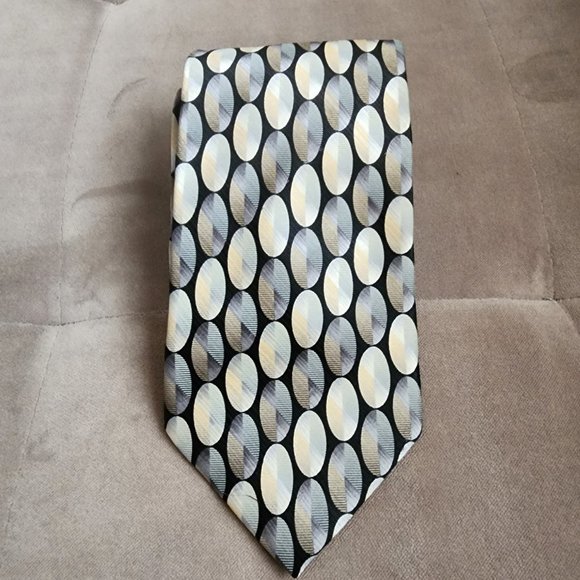 Stanley Blacker 100% Silk Neck Tie - Oval Design with Black Background - Picture 6 of 6